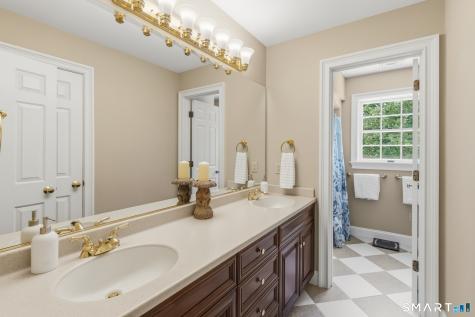 14 Bittersweet Way Stonington CT 06378