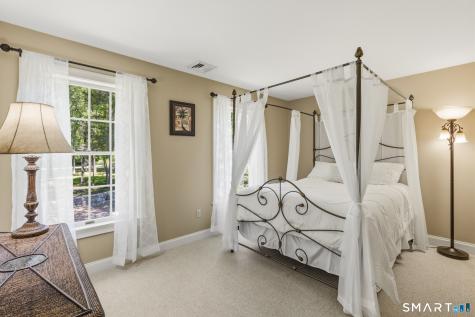 14 Bittersweet Way Stonington CT 06378