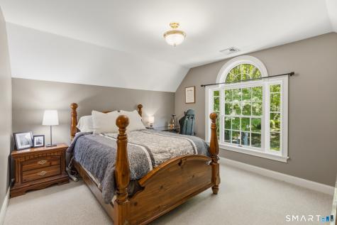 14 Bittersweet Way Stonington CT 06378