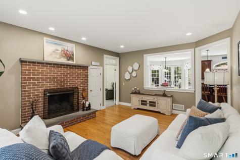 14 Bittersweet Way Stonington CT 06378