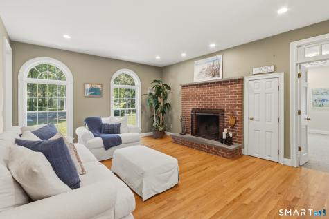 14 Bittersweet Way Stonington CT 06378