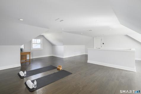 27 Raymond Street New Canaan CT 06840