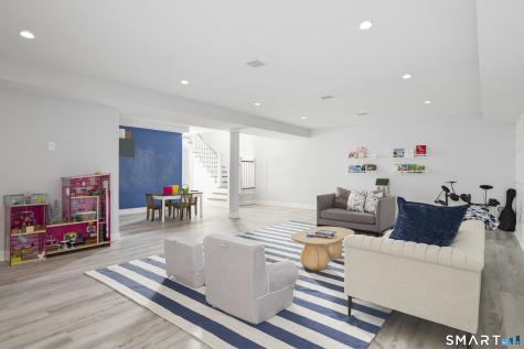 27 Raymond Street New Canaan CT 06840