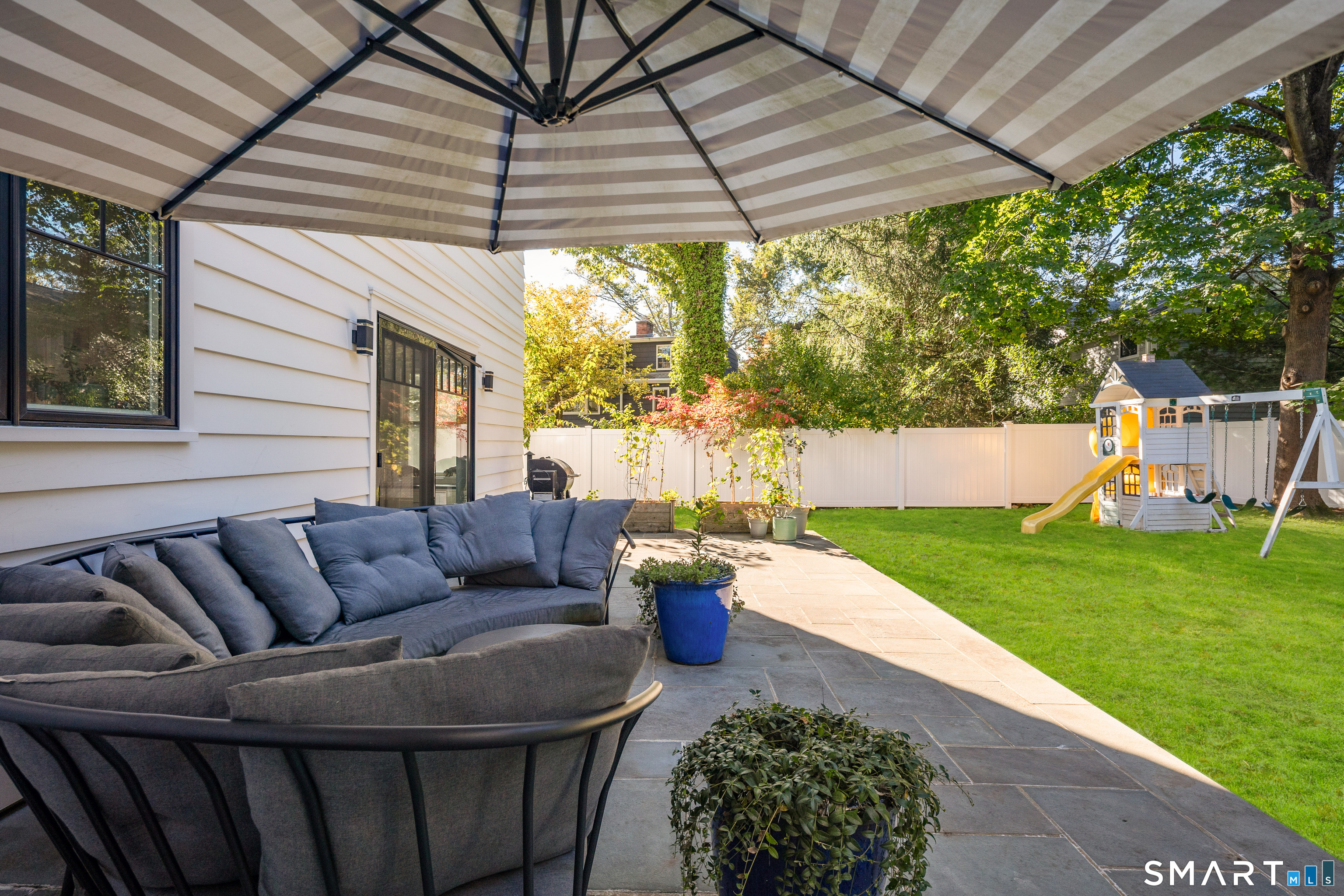 27 Raymond Street New Canaan CT 06840