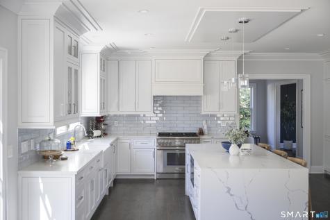 27 Raymond Street New Canaan CT 06840