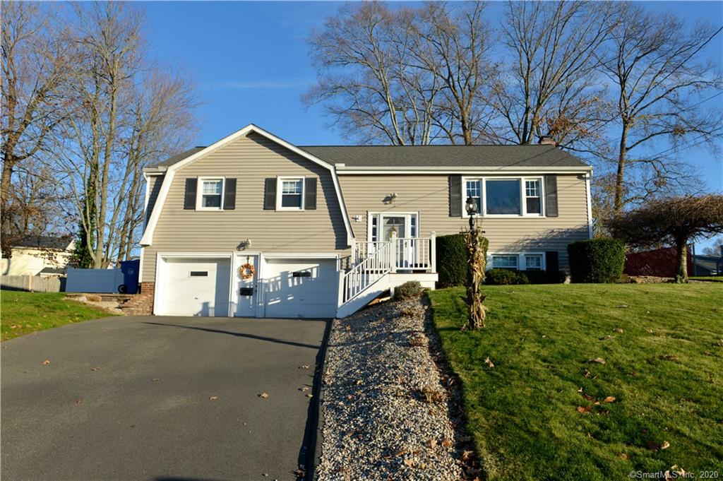 16 Berkeley Circle Newington CT 06111