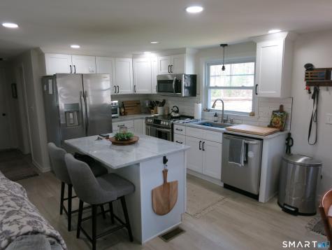 6 Lostbrook Road Simsbury CT 06092