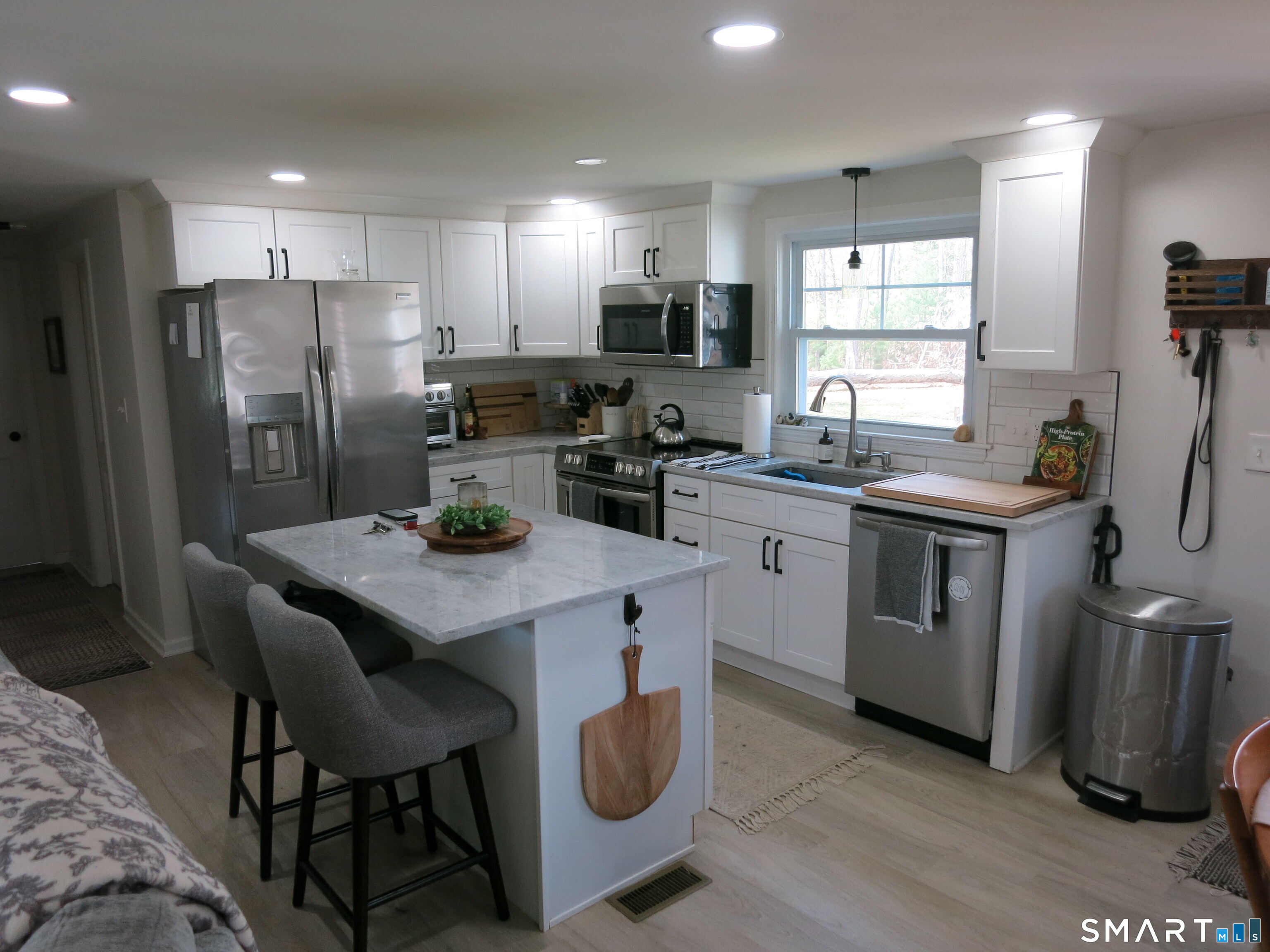 6 Lostbrook Road Simsbury CT 06092
