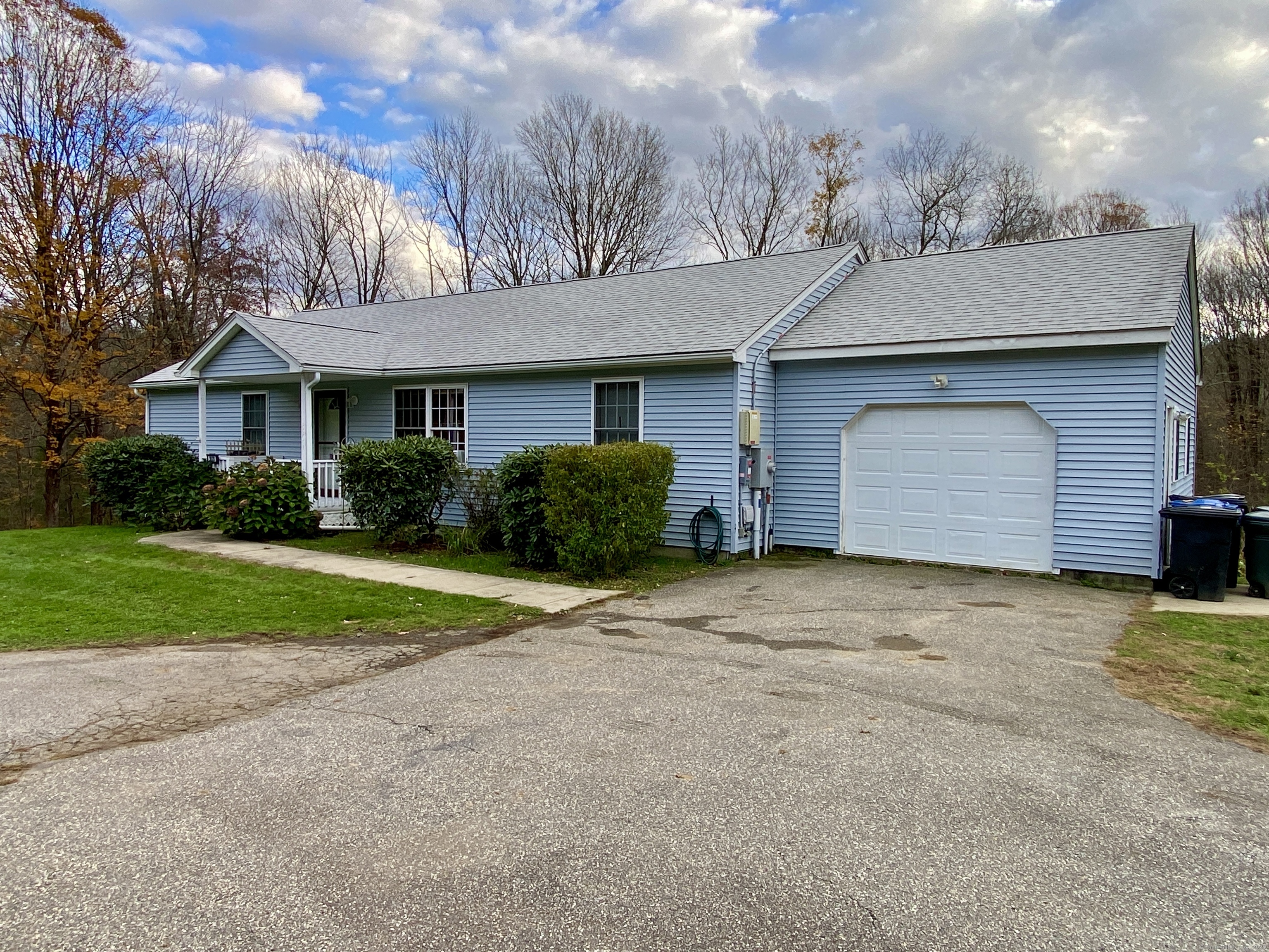 1820 Route 197 Woodstock CT 06281