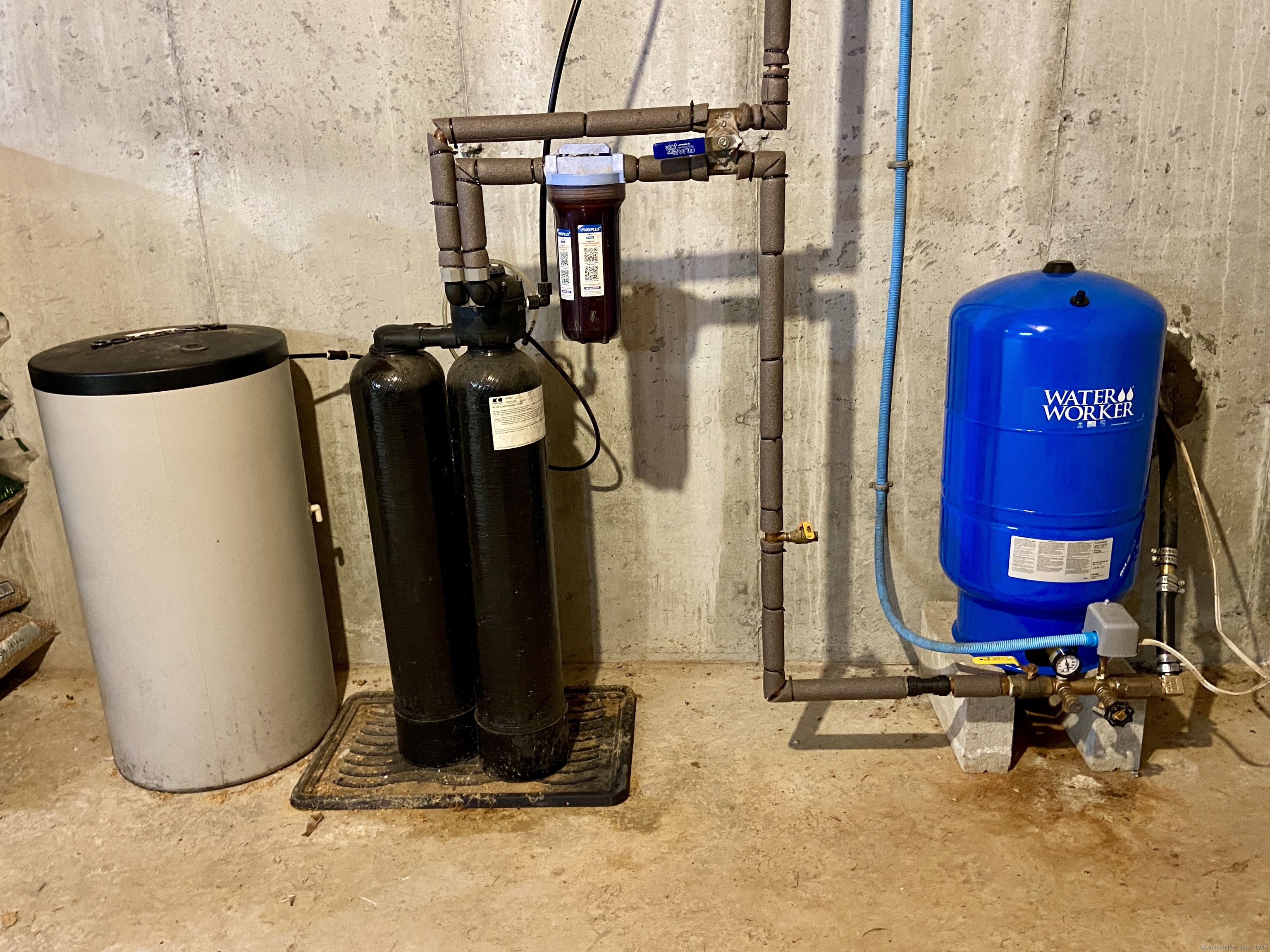 1820 Route 197 Woodstock CT 06281