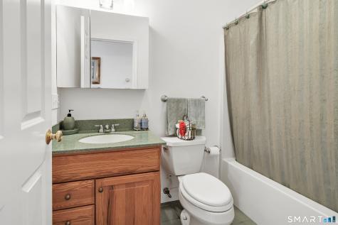 35-1 Punkup Road Oxford CT 06478
