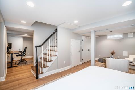 64 Argyle Avenue West Hartford CT 06107
