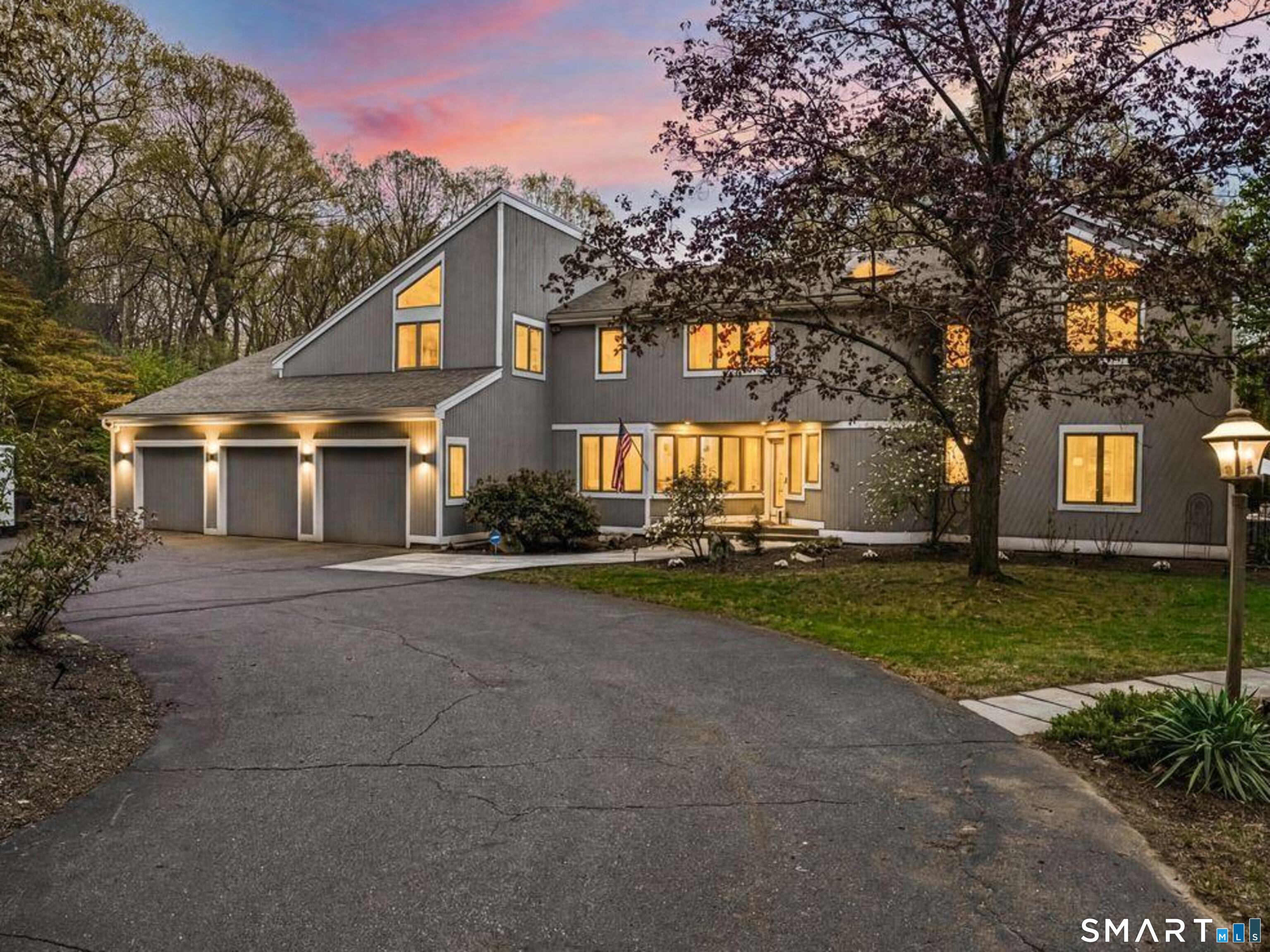 28 Strawberry Lane Shelton CT 06484