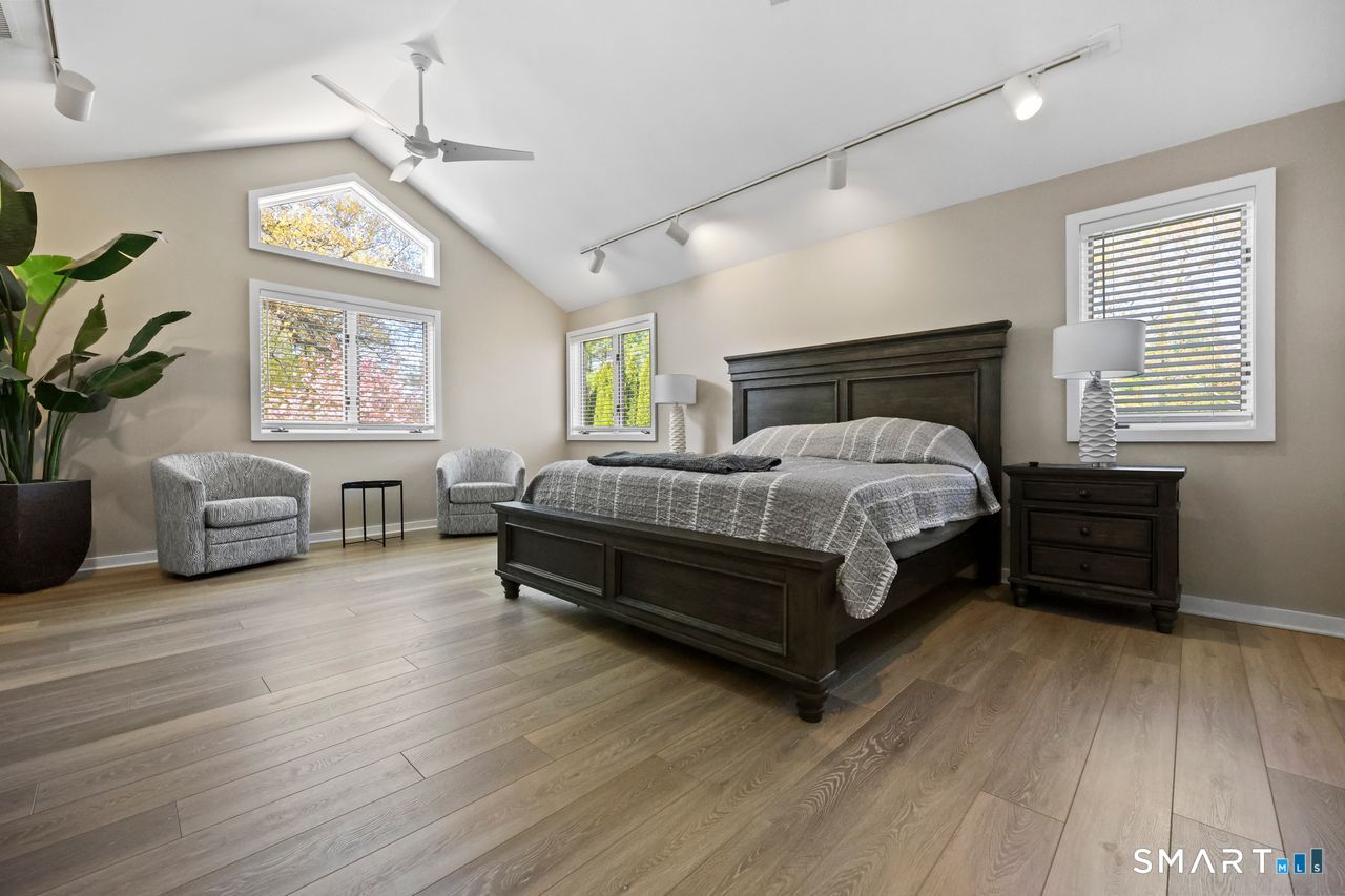 28 Strawberry Lane Shelton CT 06484