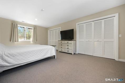 28 Strawberry Lane Shelton CT 06484