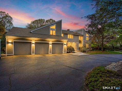 28 Strawberry Lane Shelton CT 06484