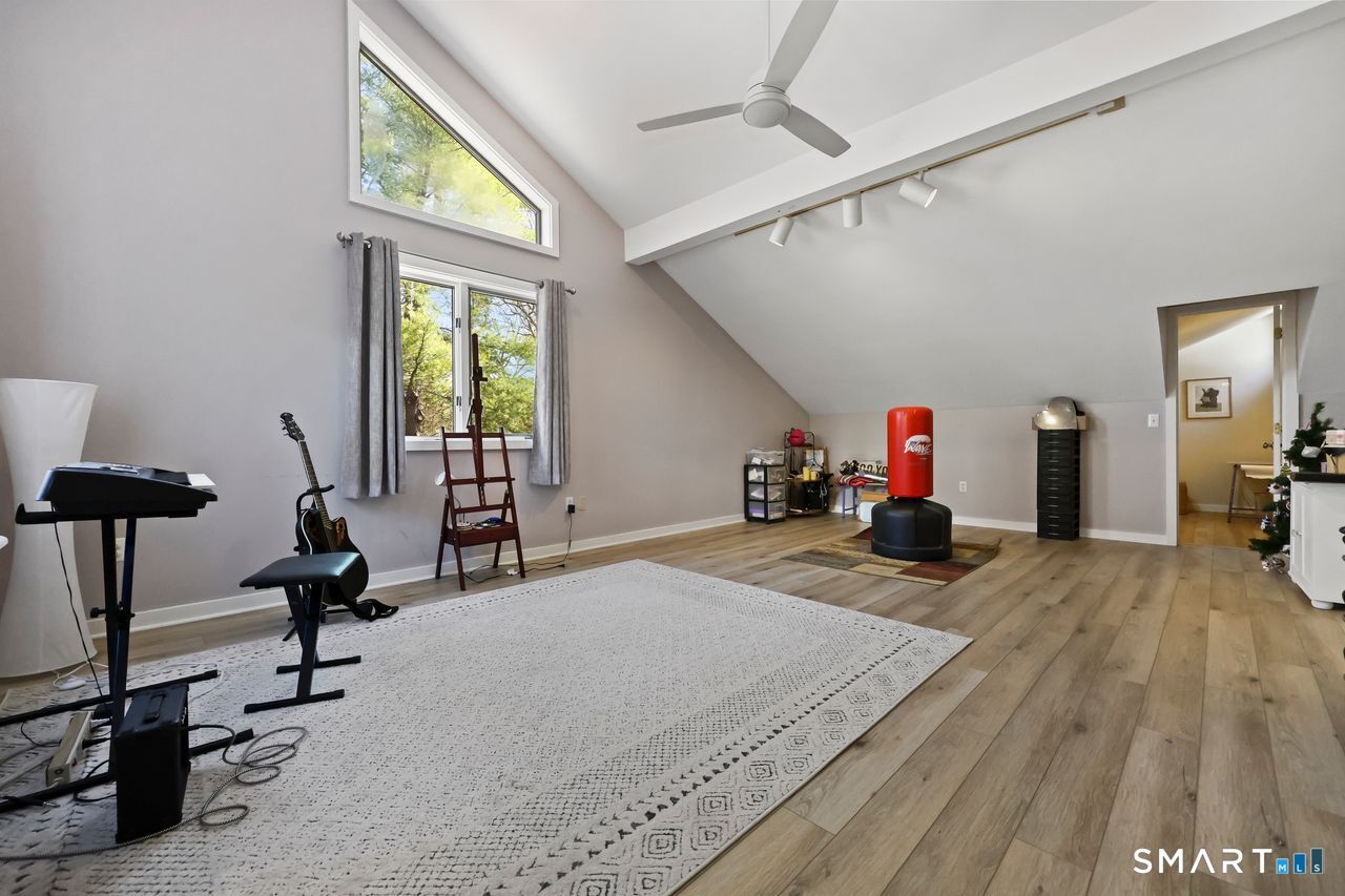 28 Strawberry Lane Shelton CT 06484