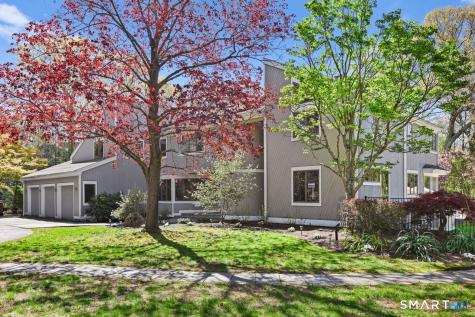 28 Strawberry Lane Shelton CT 06484