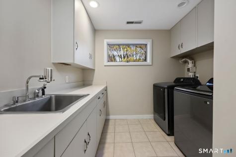 28 Strawberry Lane Shelton CT 06484