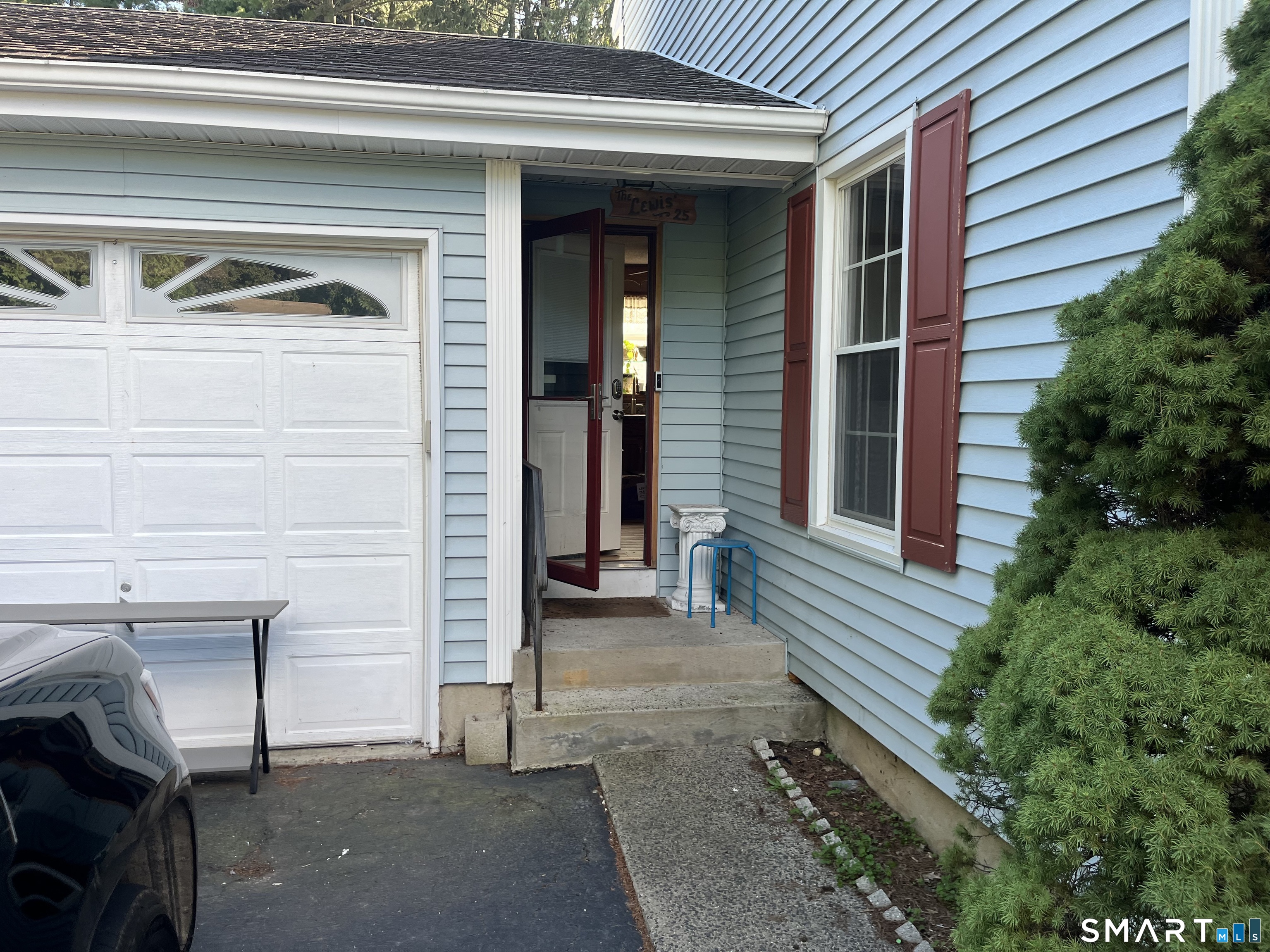 25 Margaret Drive South Windsor CT 06074