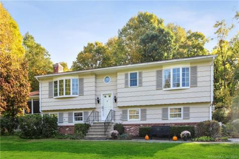 11 Rolling Glen Drive New Milford CT 06776