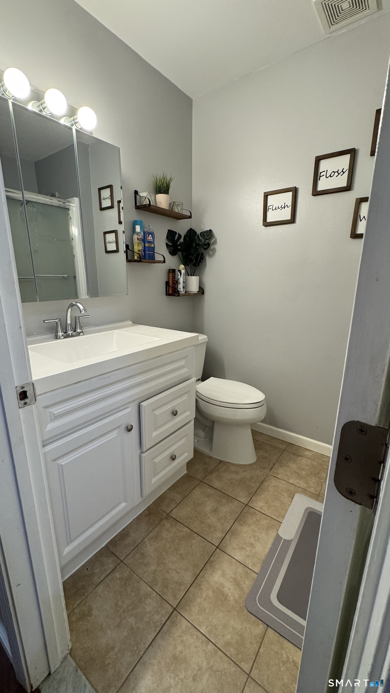 66 E Street Derby CT 06418