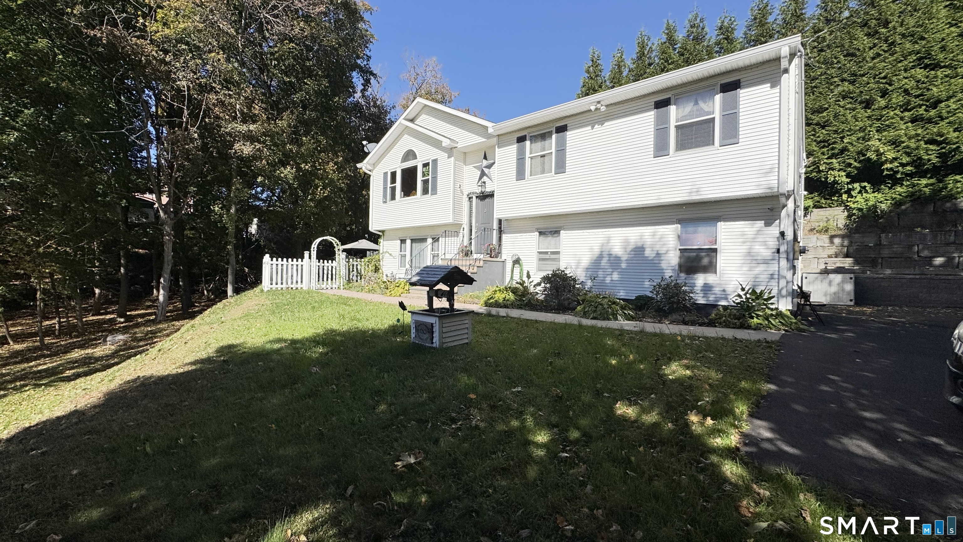 66 E Street Derby CT 06418