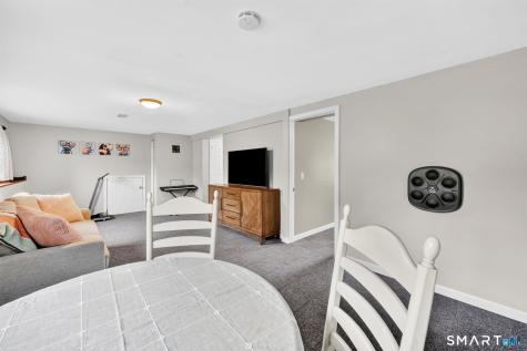 75 Lewis Drive South Windsor CT 06074