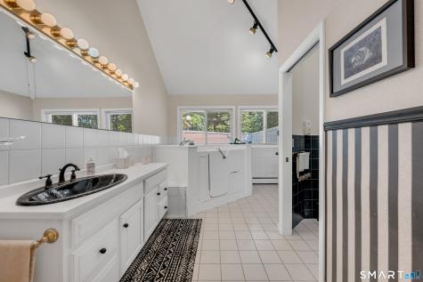 154 Suncrest Court Torrington CT 06790