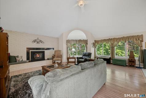 154 Suncrest Court Torrington CT 06790