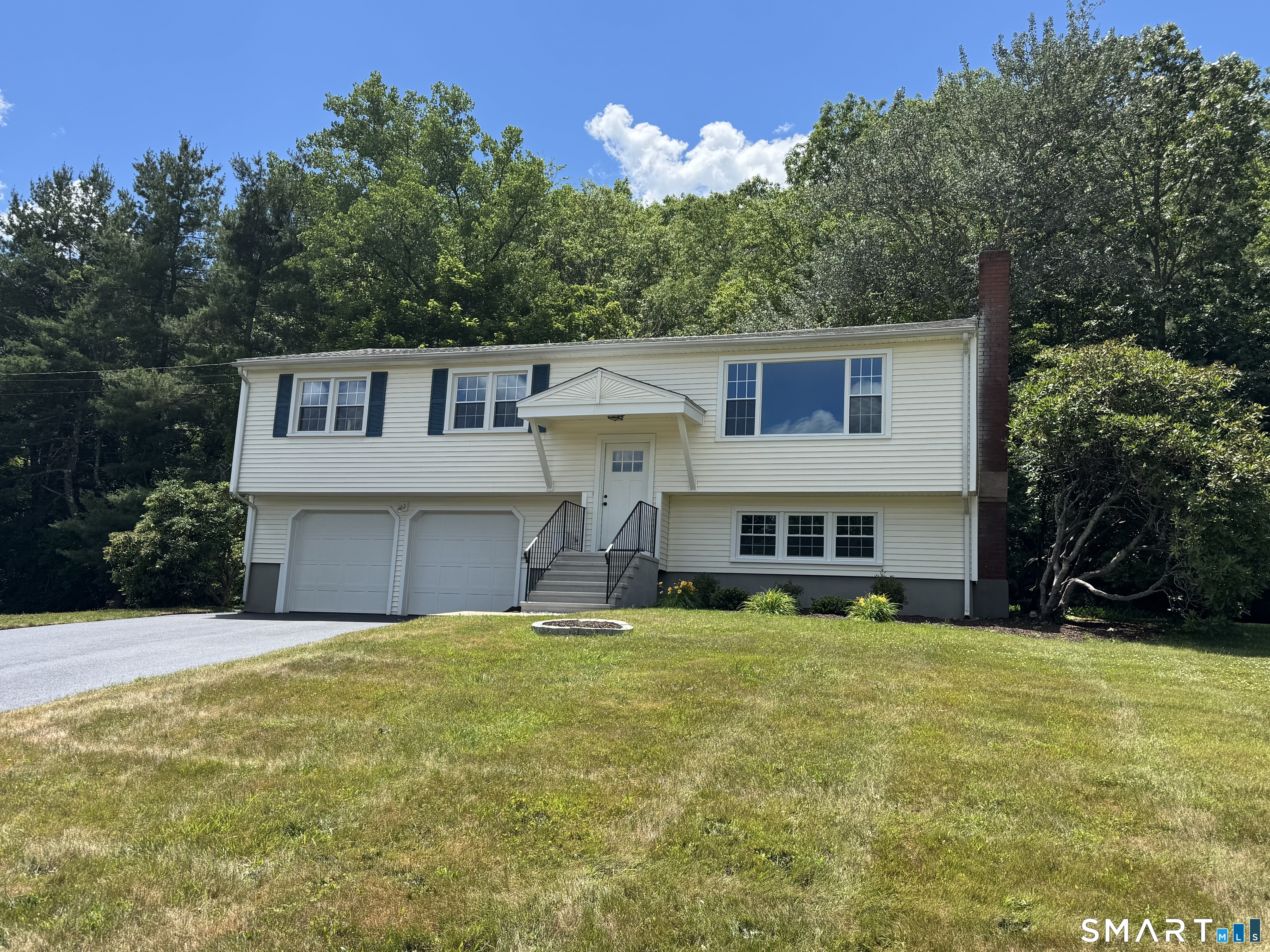 210 Cloudland Road North Haven CT 06473