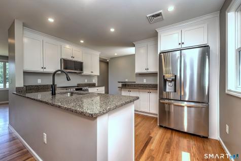 210 Cloudland Road North Haven CT 06473