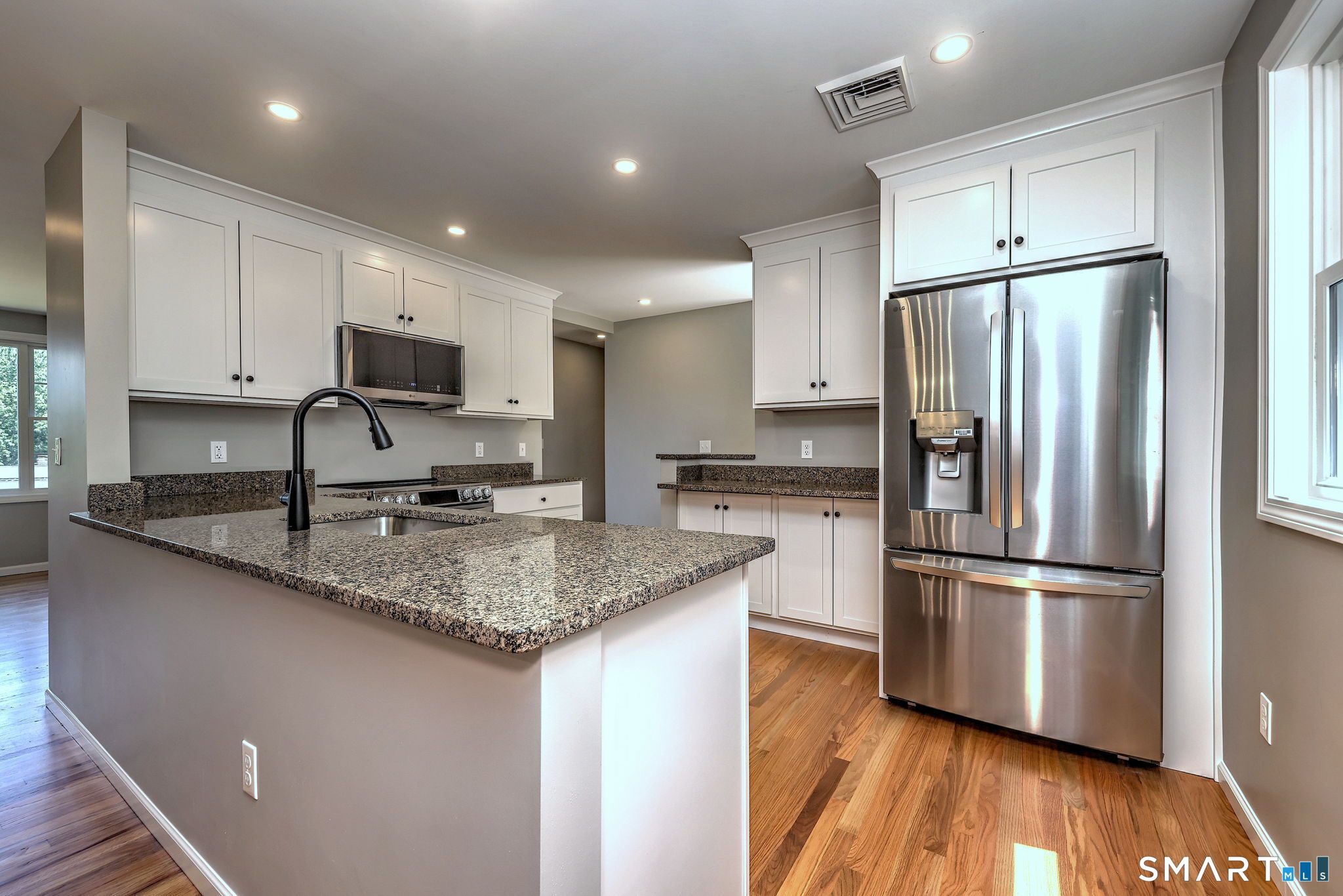 210 Cloudland Road North Haven CT 06473
