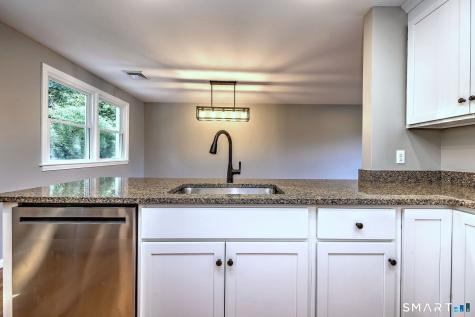 210 Cloudland Road North Haven CT 06473