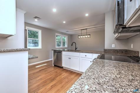 210 Cloudland Road North Haven CT 06473
