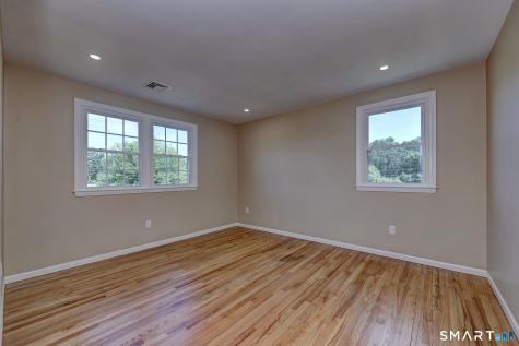210 Cloudland Road North Haven CT 06473