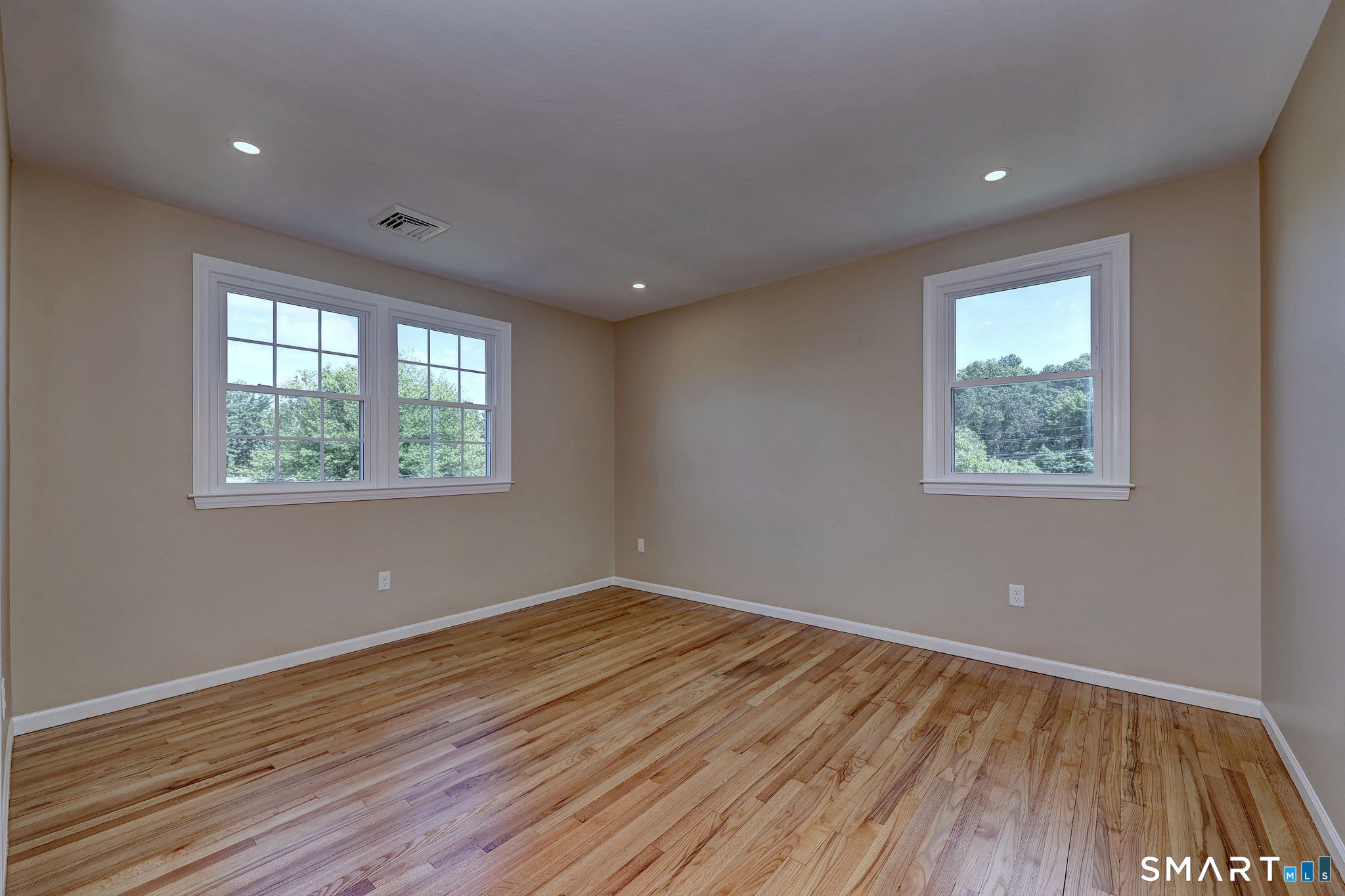 210 Cloudland Road North Haven CT 06473