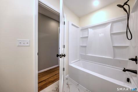210 Cloudland Road North Haven CT 06473