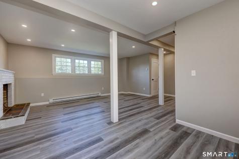 210 Cloudland Road North Haven CT 06473