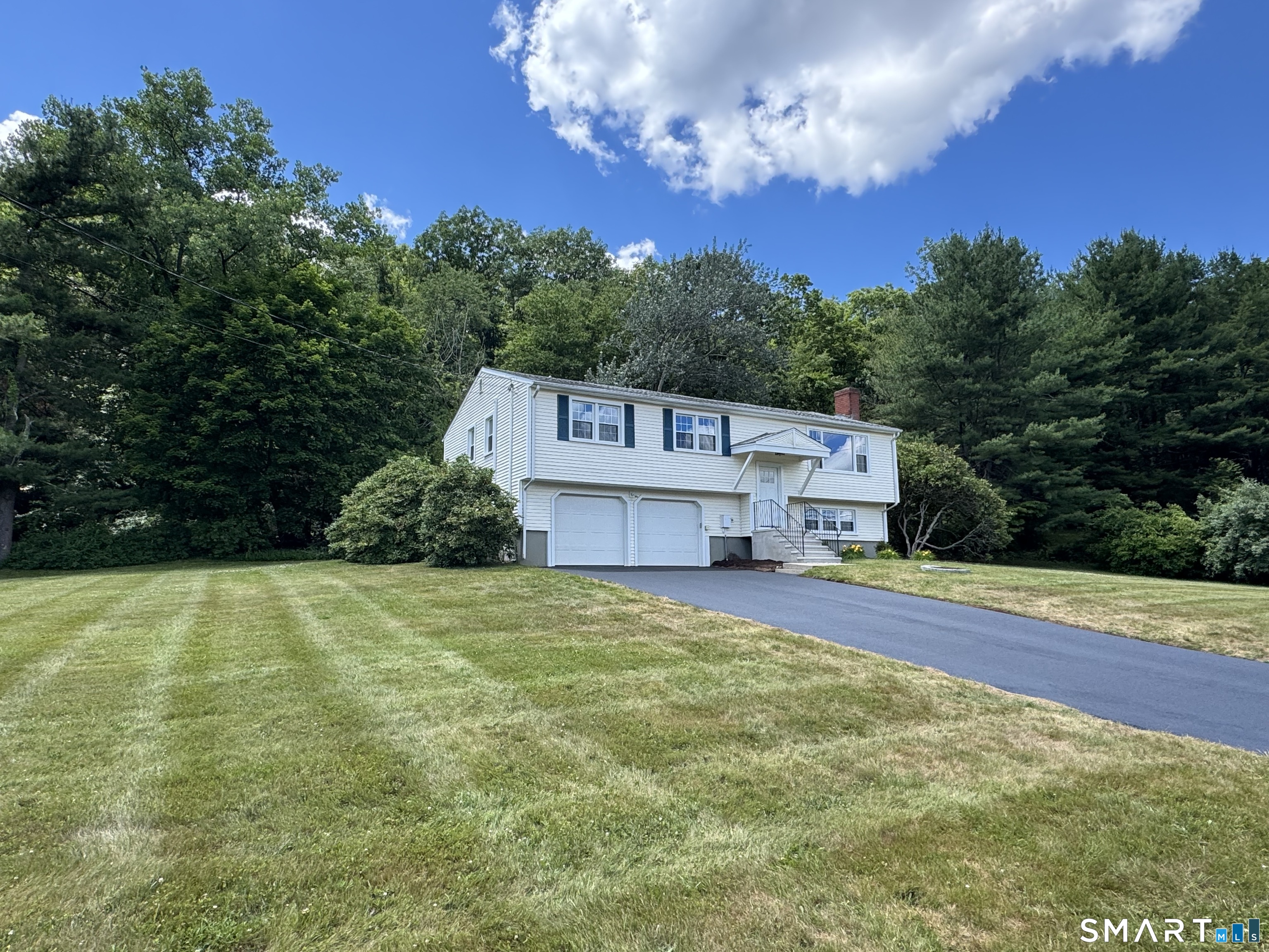 210 Cloudland Road North Haven CT 06473