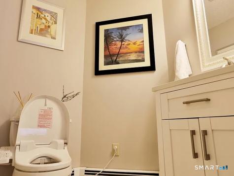 93 Thomas Street Hamden CT 06514