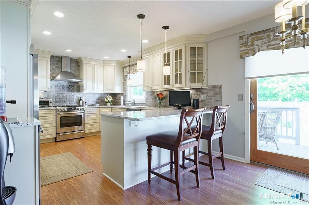 93 Thomas Street Hamden CT 06514