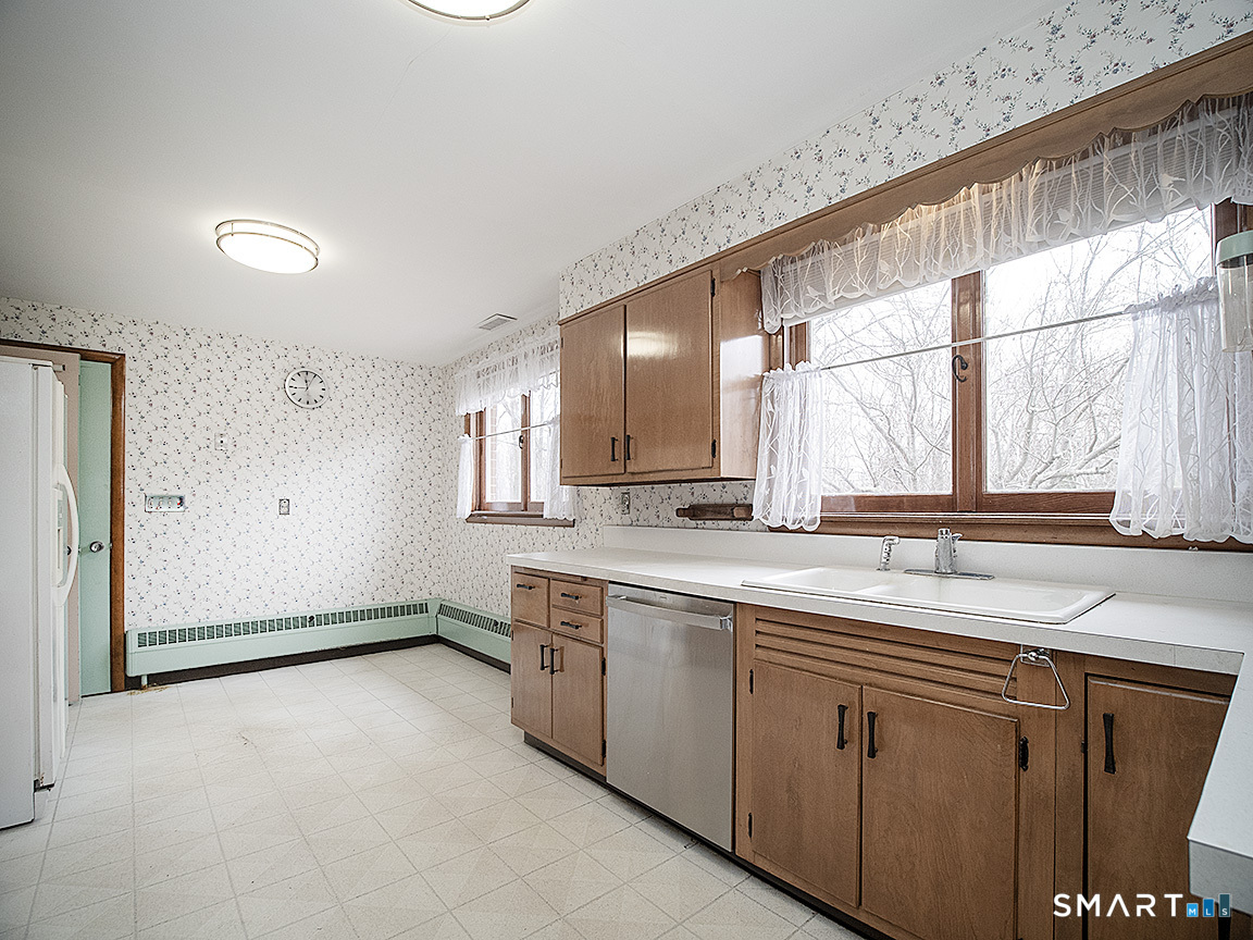 76 Gaylord Mountain Road Hamden CT 06518