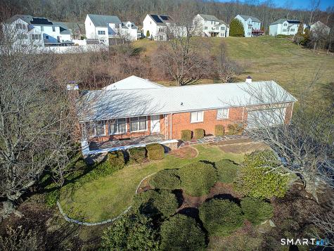 76 Gaylord Mountain Road Hamden CT 06518
