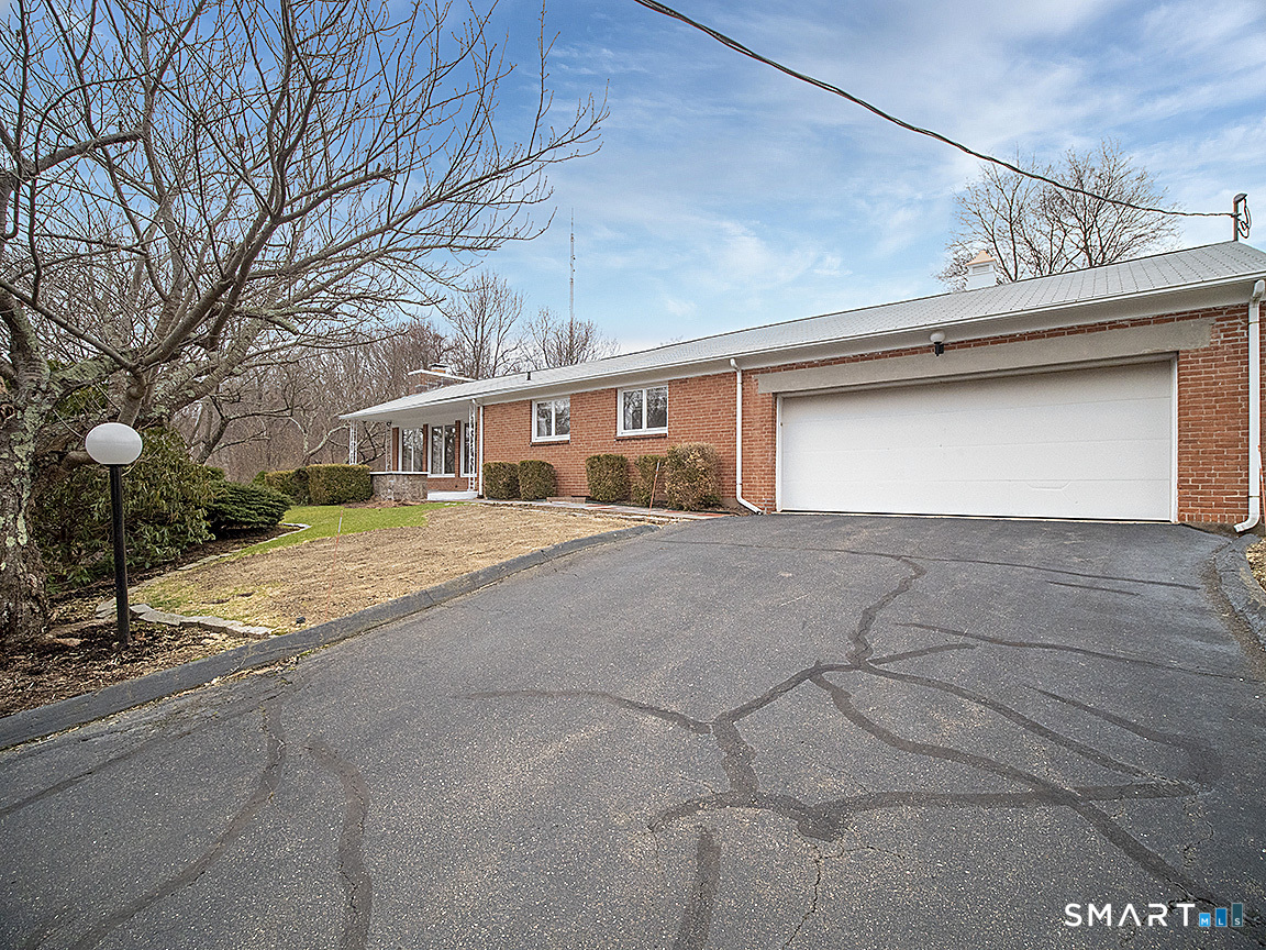 76 Gaylord Mountain Road Hamden CT 06518