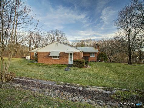 76 Gaylord Mountain Road Hamden CT 06518