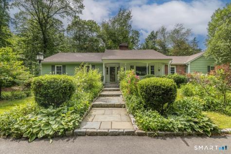 4 Twist Hill Road Newtown CT 06470