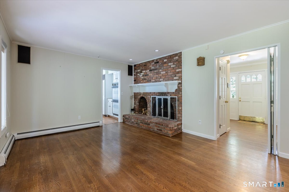 4 Twist Hill Road Newtown CT 06470