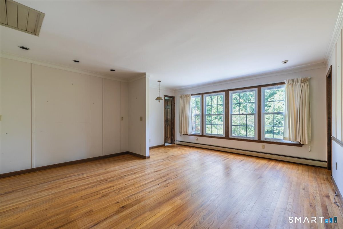 4 Twist Hill Road Newtown CT 06470