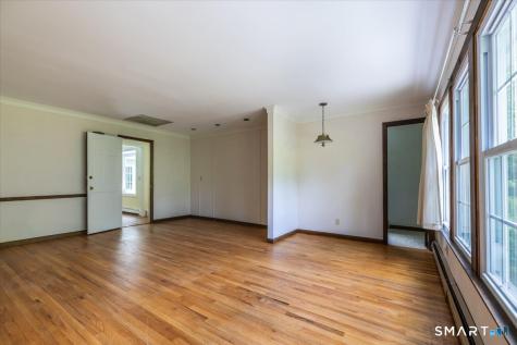 4 Twist Hill Road Newtown CT 06470